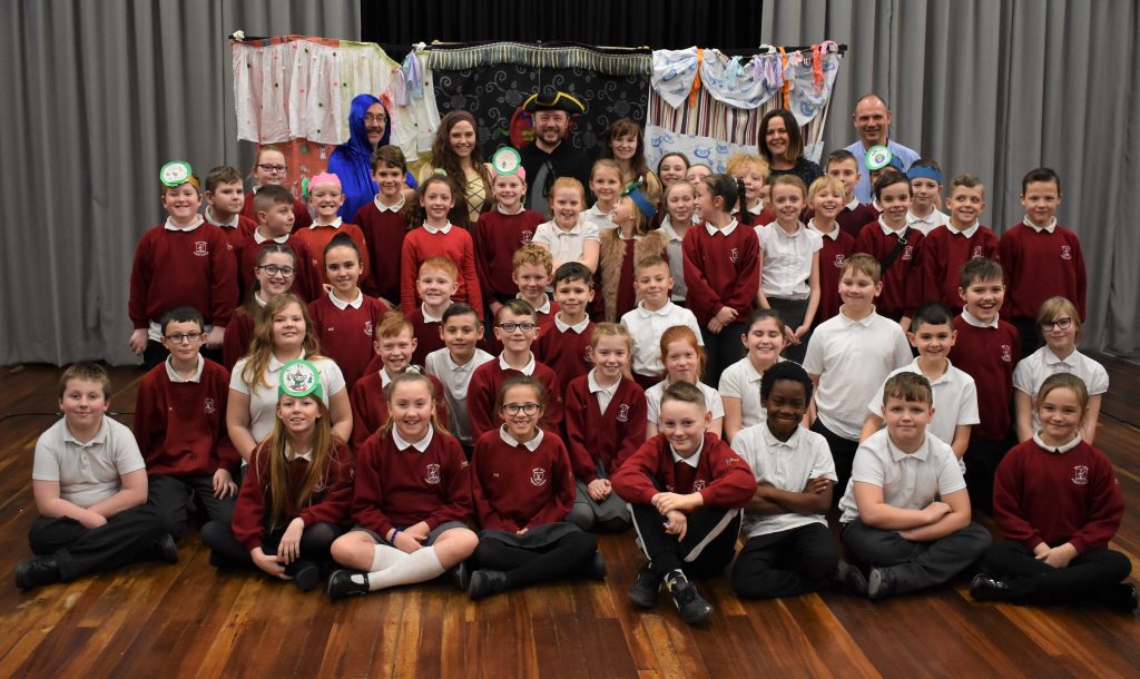 Cinderella 39 S Dilemma Panto At West View Primary 